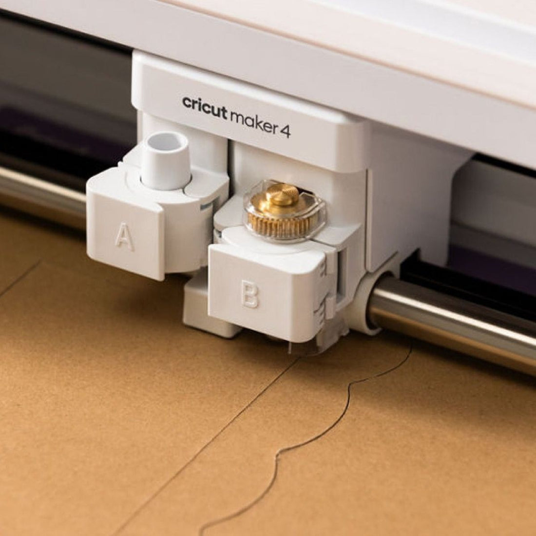 Cricut Maker 4 Seashell / Plotter de Corte Rosa Marfil Plotters de Corte Cricut