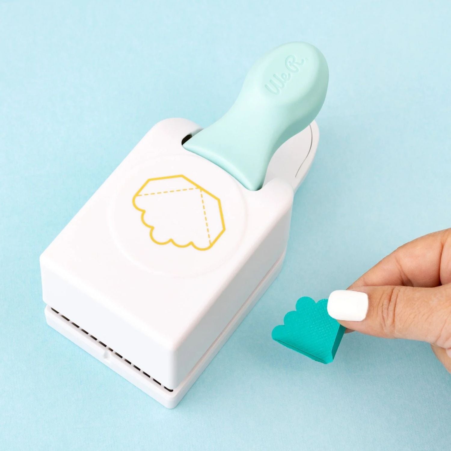 Photo Corner Scallop Punch / Perforadora de Esquinas Escalopados Perforadoras We R Memory Keepers