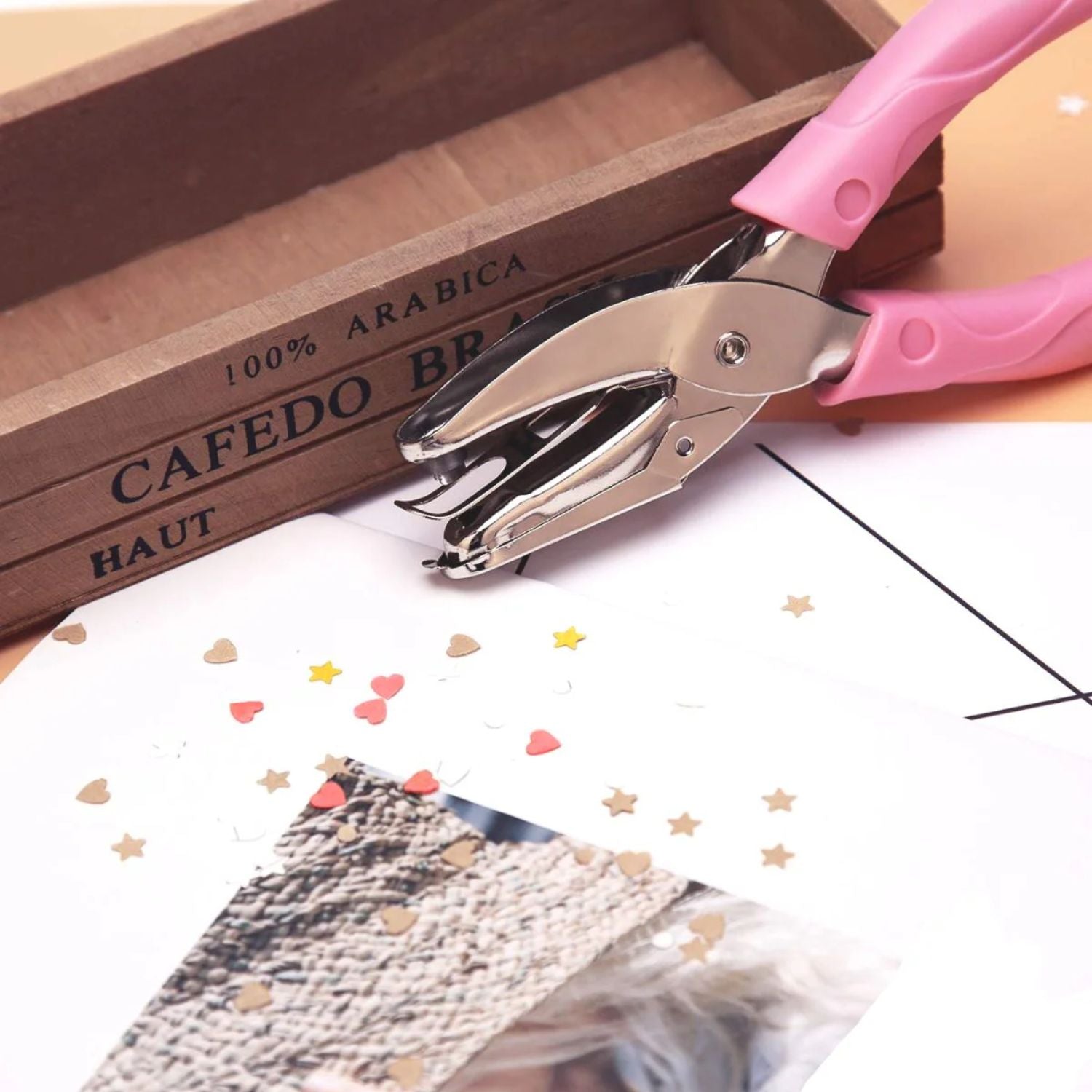 Cushioned Grip Hand Punch Heart 1/4" / Perforadora de Hoyitos de Corazón 0.6 cm Perforadoras Fiskars