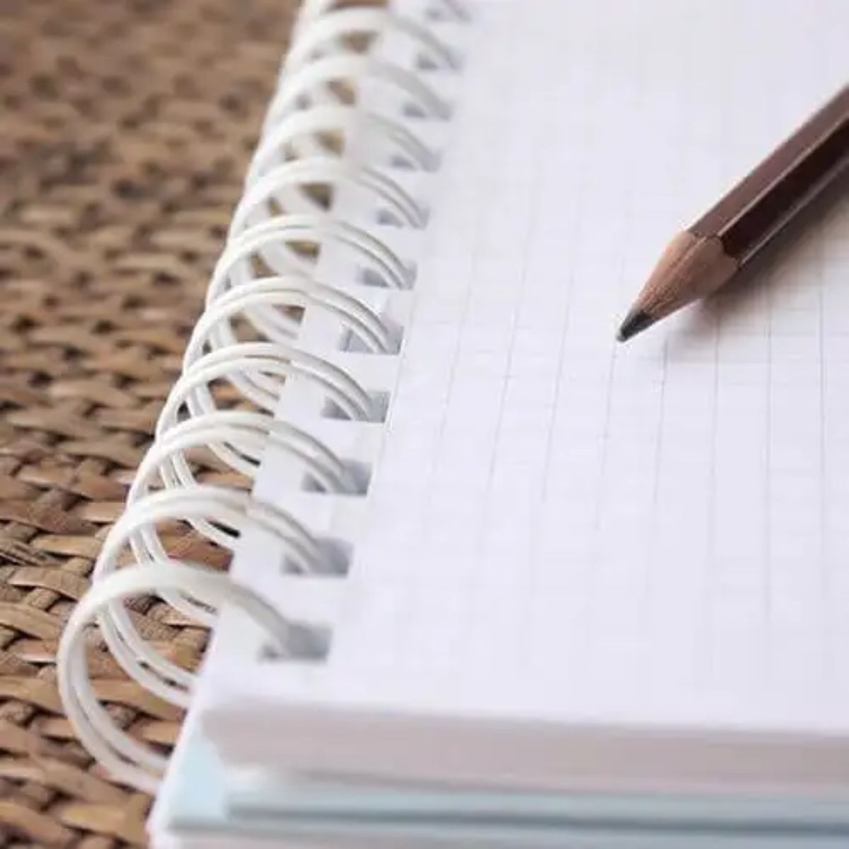 36 Espirales Metálicos Journelle Blancos 3/4" Arillos para Engargolar Angie Guerra &amp; Hobbees