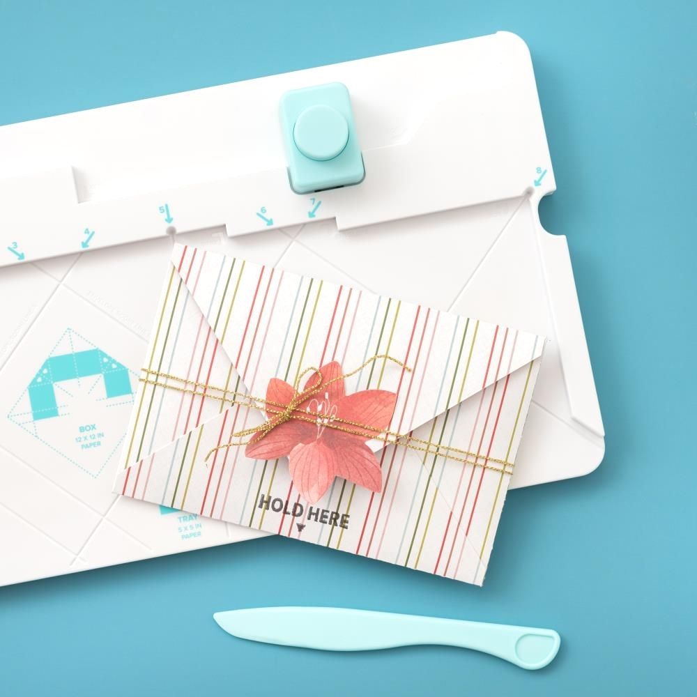 Explosion Card and Envelope Maker Board / Tabla Para Hacer Tarjetas Explosivas y Sobres Herramientas We R Memory Keepers