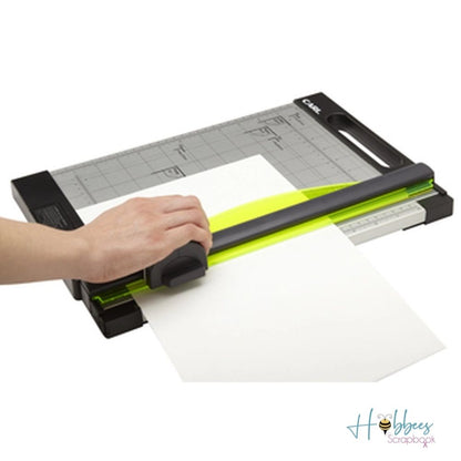 12 in Professional Rotary Trimmer / Cortadora con Navaja Rotatoria Descontinuado Carl