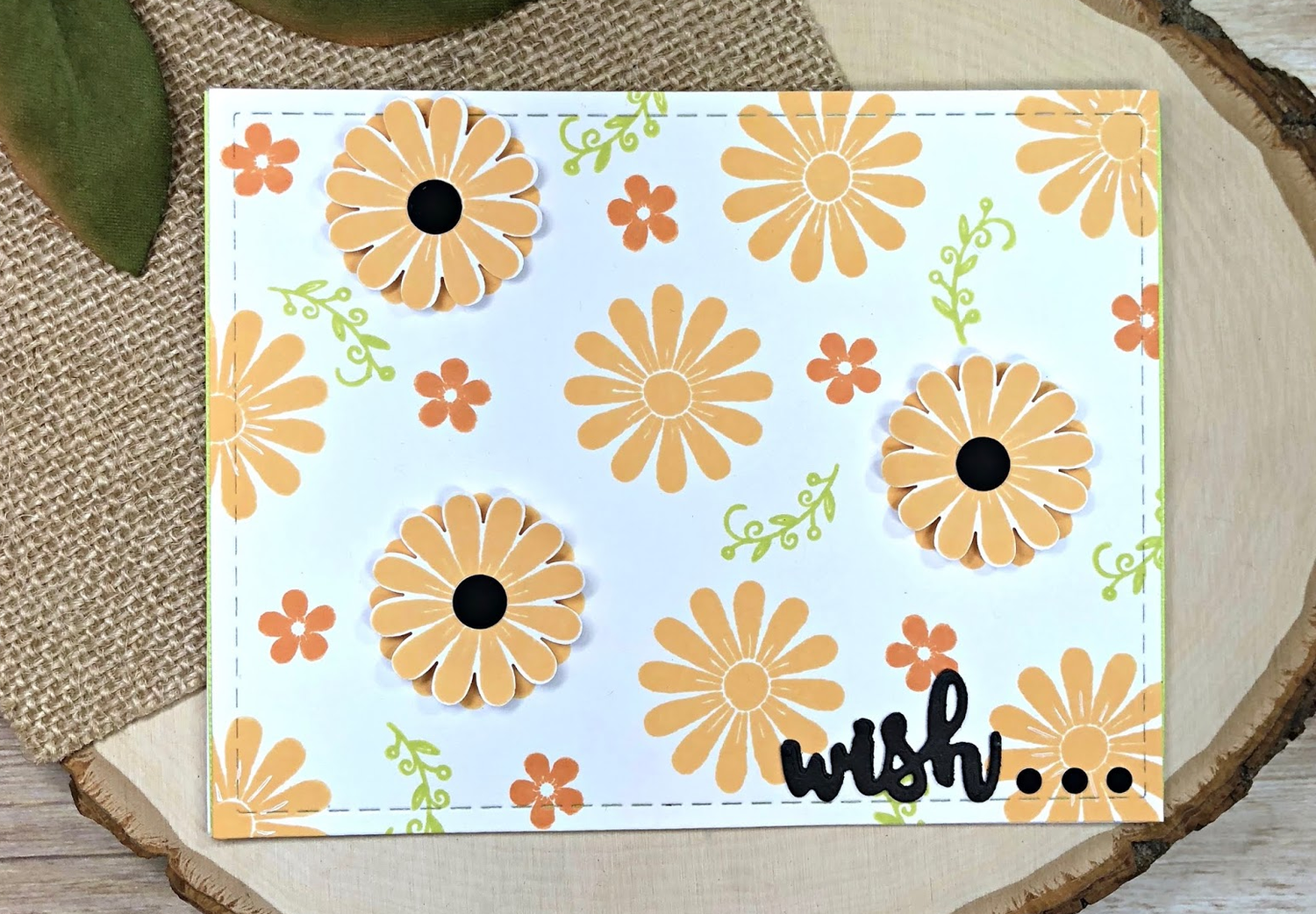 Punch &amp; Stamp Set Flowers / Perforadora Y Sellos de Flor Descontinuado Momenta