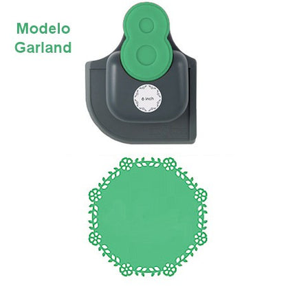 Mini 8 Garland Punch / Perforadora Mini 8 Guirnalda Descontinuado We R Memory Keepers