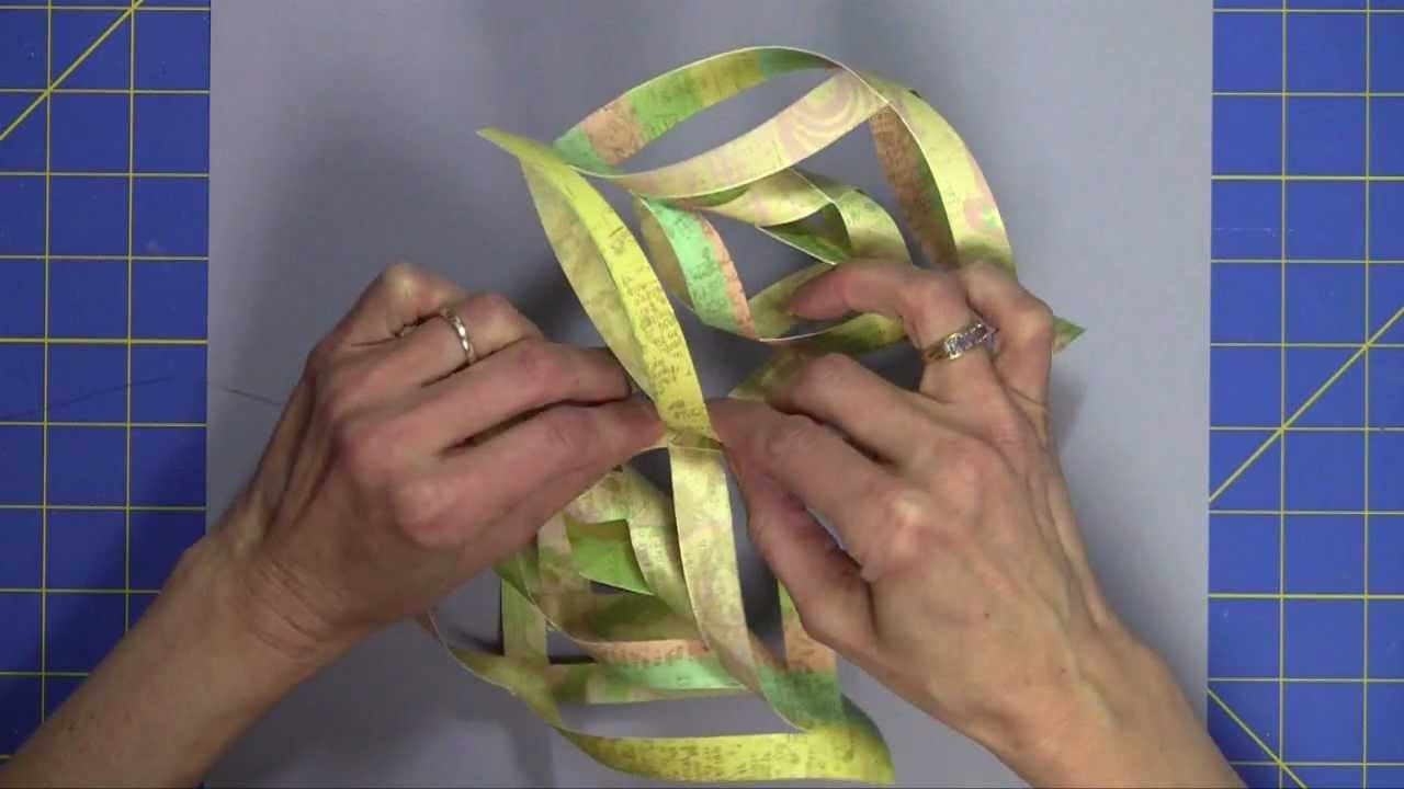 Party Crafting Template / Plantillas de Artesanía para Fiestas - Ornamento - Triángulo Descontinuado Martha Stewart