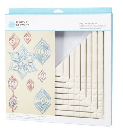 Party Crafting Template / Plantillas de Artesanía para Fiestas - Ornamento - Triángulo Descontinuado Martha Stewart